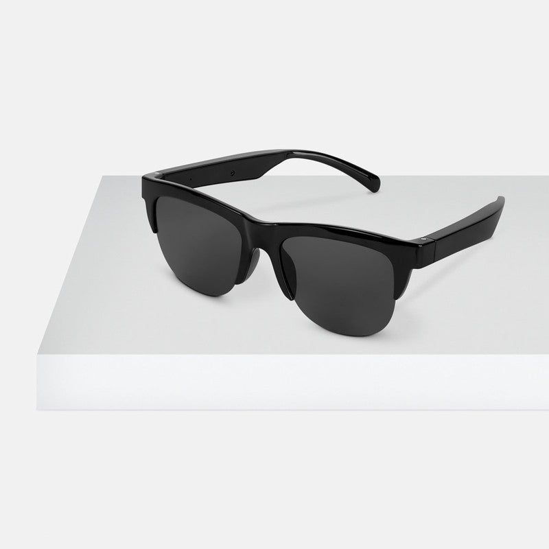 AUD 053